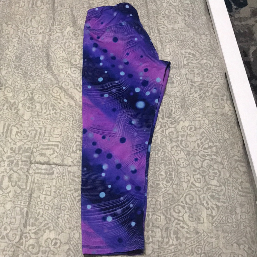 Galaxy Capri leggings